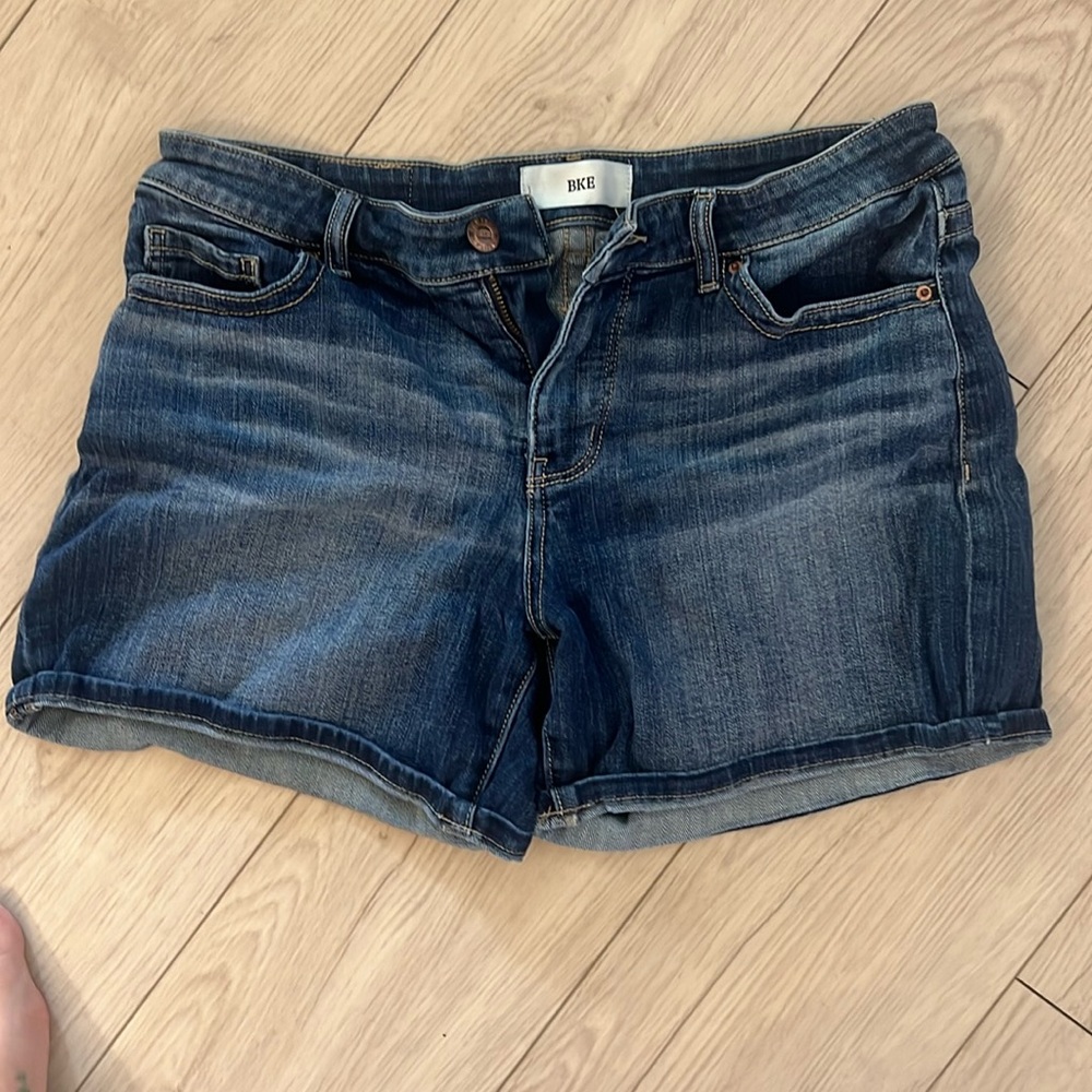 BKE size 27 midrise shorts